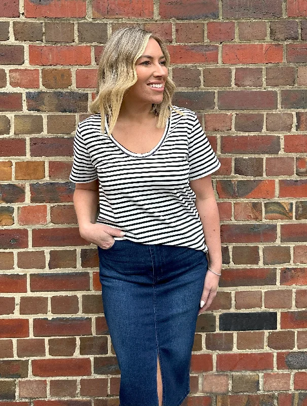 Sunny Tee - Black/White Stripes